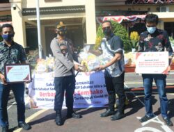 Polres  Takalar Terima Bantuan  65  Paket Sembako dari Bank Sampoerna