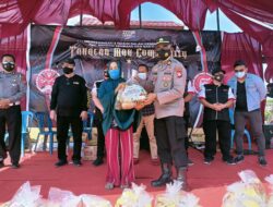 Sebanyak 65 Paket Sembako Bank Sampoerna dan KSP Sahabat Mitra Sejati Bagikan di Polres Takalar untuk Masyarakat Terdampak Covid-19