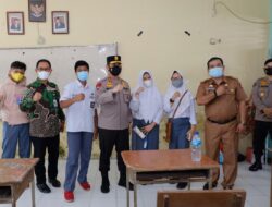 Kapolda Sulsel Hadiri Launching Road Show Vaksinasi Pelajar Yang Digelar Dinas Pendidikan Kerja Sama Polda Sulsel Di SMA 09 Makassar