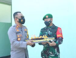 Kapolres Takalar Beri Ucapan Selamat  Makodim 1426 Takalar Pada HUT TNI ke.76