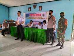 Petugas TNI Polri Kawal Penyaluran BLT DD di Kecamatan Marbo