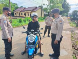 Gelar Operasi Yustisi, Kapolsek Polsel Beserta Personel Himbau Masyarakat Disiplin Dan Tetap Patuhi Prokes