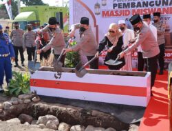 Waka Polri Letakan Batu Pertama Pembangunan Masjid di Kediri