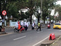 Satlantas Polres Takalar Rutin Laksanakan Giat Pengaturan Pagi Hari