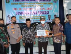 Kapolres Takalar Hadiri Giat Penyerahan Simbolis BLT DD Triwulan II Desa Moncongkomba