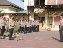 Kapolres Pimpin Upacara Korp Raport Kenaikan Pangkat Anggota Polri Polres Takalar