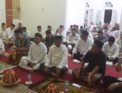 Pj Bupati Takalar Laksanakan Sholat Tarwih Bersama Di Rumah Jabatan