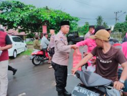 Ramadhan Bulan Penuh Berkah, Polsek Mappakasunggu  Polres Takalar Berbagi Takjil 