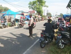 Personil Polsek Galsel Laksanakan Pengamanan Dan Pengaturan Lalu Lintas di Pasar Tradisional