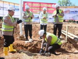 Kapolda Sulsel Letakkan Batu Pertama Pembangunan Masjid Syuhada Mapolda Sulsel