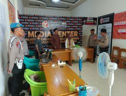 Polsek Marbo Polres Takalar Patroli ke Kantor PPK dan Panwaslu Dalam Rangka Harkamtibmas Jelang Pemilu 2024