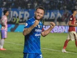 Bentrok Abadi: Persib Siapkan Klok untuk Duel Krusial Leg Kedua