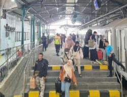 Libur Panjang Waisak, Ribuan Penumpang Padati Stasiun Yogyakarta