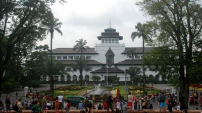 **Bandung Oraanye, Nobar Persib Gelorakan Kota Kembang**