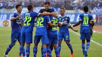 Persib Bandung Catatkan Sejarah Kemenangan atas Persipura, Raih Puncak ISL 2014