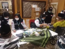 Jemaah Indonesia Terjangkit “Tiga Musuh Sehat”: Pneumonia, Pikun, dan Gangguan Pencernaan