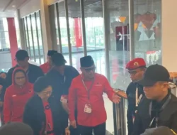 “Ibu Megawati Sapa Kader di Arena Rakernas V PDIP”