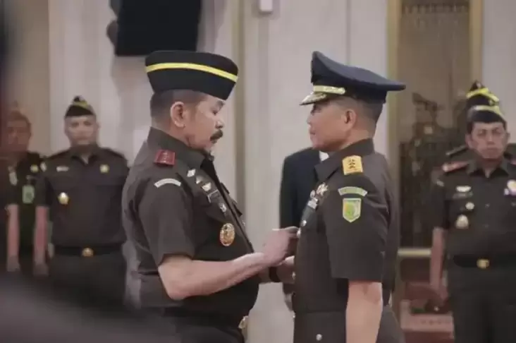 Penguasa Hukum Berjubah Tentara: Jaksa Agung Muda Militer, Prajurit di Lorong Keadilan