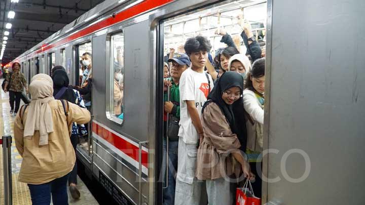 Lintasan Baja Menyatukan Jogja-Solo: Tarif Perdana KRL Spesial Awal Juni