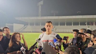 Pelatih Timnas Indonesia, Jay Idzes, Mengharapkan Dukungan Suporter Pasca Kekalahan