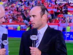 Viral Aneh! Landon Donovan Kenakan Gaya Rambut Nyentrik di Euro 2024