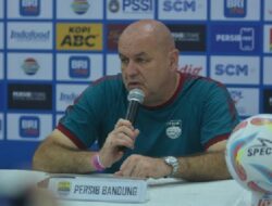 Pertempuran sengit Persib Bandung Taklukkan PSM Makassar, Hodak Masih Puas