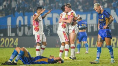 Perang Habis-habisan Semifinal: Borneo vs Persija, Arema Tantang Persis Solo